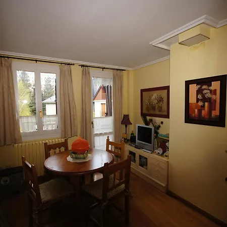 Apartman Lh Apartamento La Coma De Alba 66 Benasque